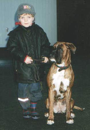 Wer pass hier auf wen auf?